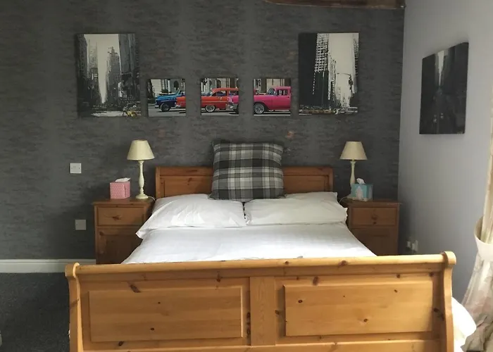 The Kings Arms Hotel 3*